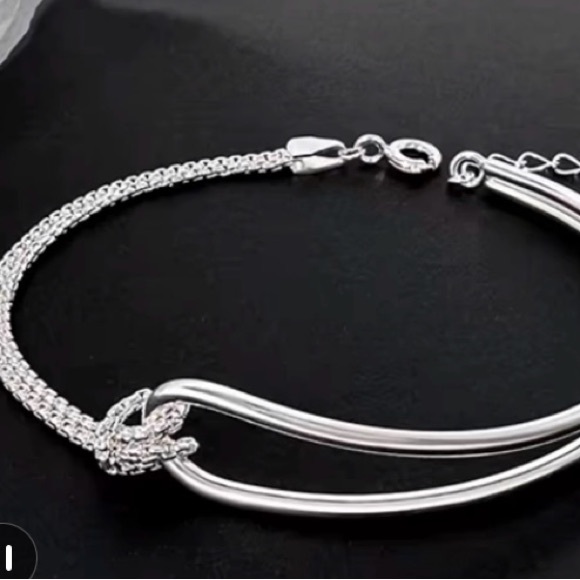 .925 Sterling Silver Chain and Knot Boho
Bracelet in Gift Box -  NIB - Picture 6 of 8